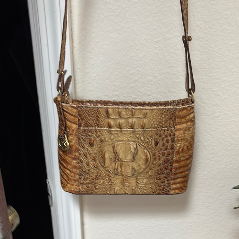 Alligator-Embossed Leather Crossbody Bag - Tan